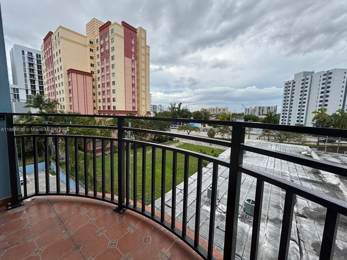 Photo - 501 SW 1st St Condo Unit 506