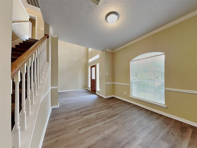 Photo - 11911 Lakewood Hills Dr