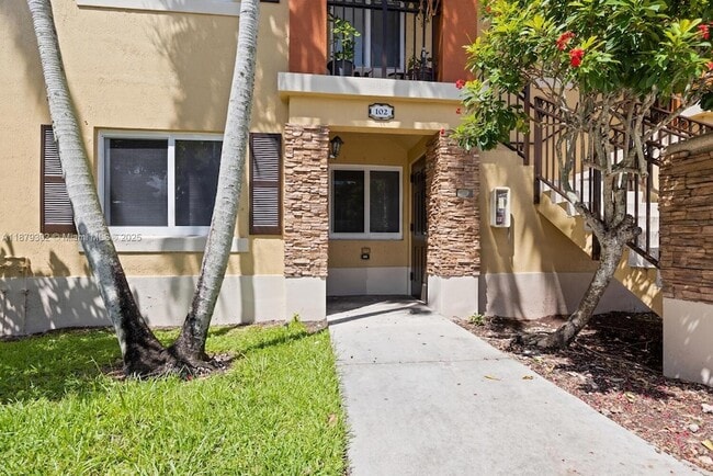 Building Photo - 940 NE 33rd Terrace Unit 102 Rental