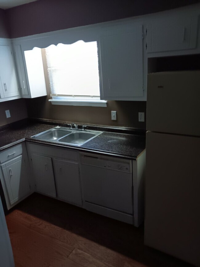 Photo - 113 Belgium Ct