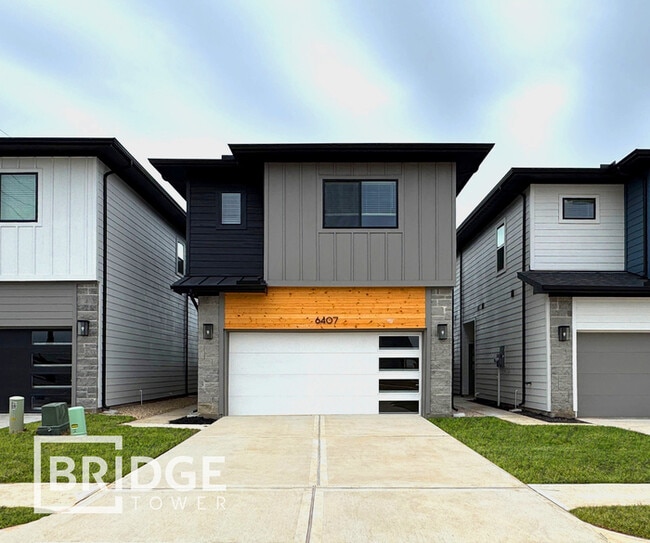 Building Photo - 6407 Pne Hts Dr