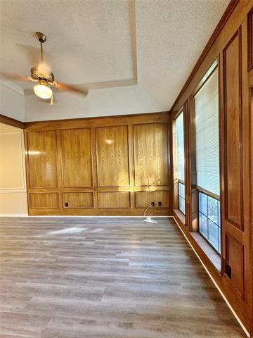 Photo - 109 Larchbrook Dr