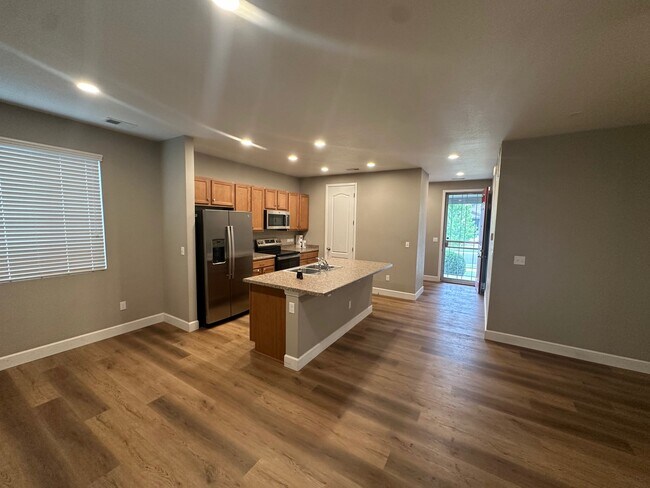 Photo - 25566 E Maple Ave