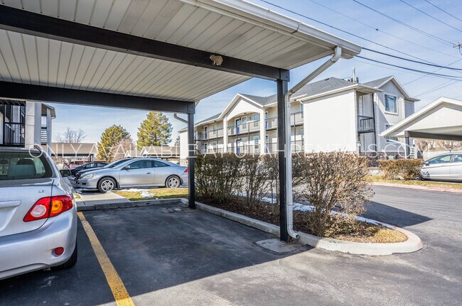 Photo - 909 N 500 W Unit 12