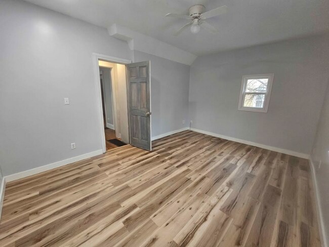 Photo - 64 Wood St Unidad Downstairs