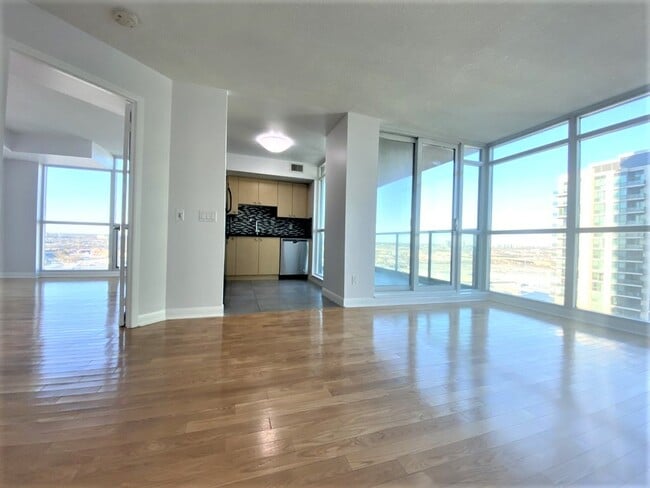 Building Photo - 225 Sherway Gardens Rd Unit 1905