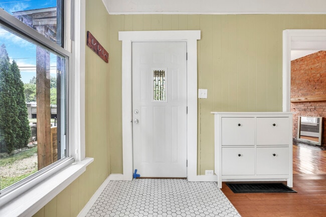 Photo - 258 Allen Ave