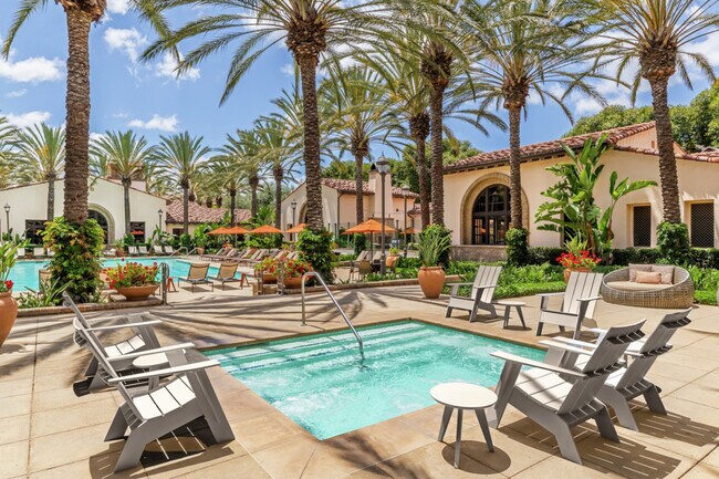 Esperanza Apartment Homes