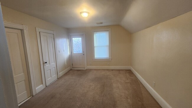 Building Photo - 1208 Social St Unit 2