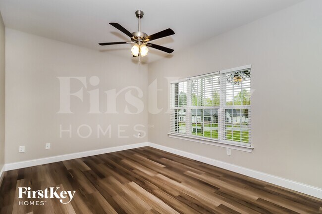 Photo - 105 Windstone Dr