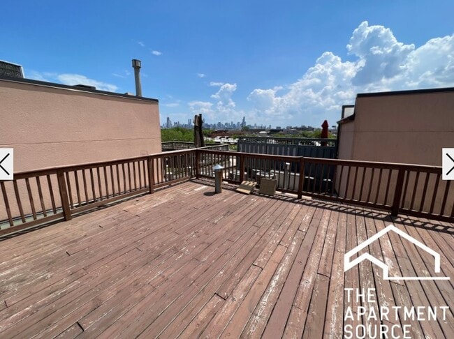 Photo - 1760 W Wrightwood Ave Unit 1