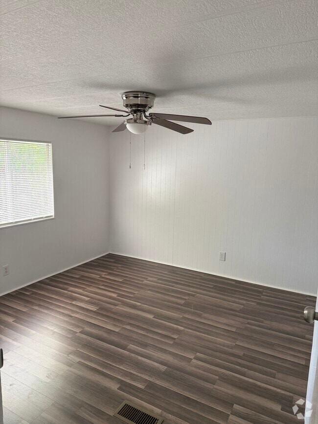 Building Photo - 16916 Bachmann Ave Rental