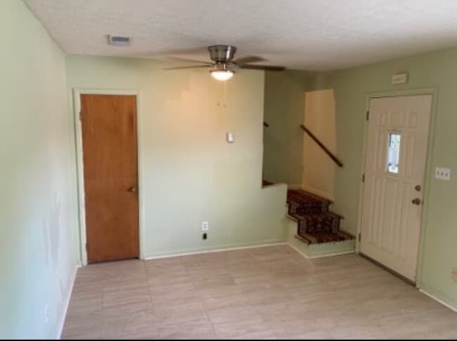 Photo - 1703 Ridge St