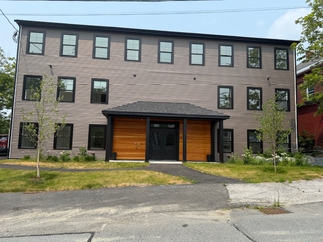 Building Photo - 64 Pine St Unit 3B Rental