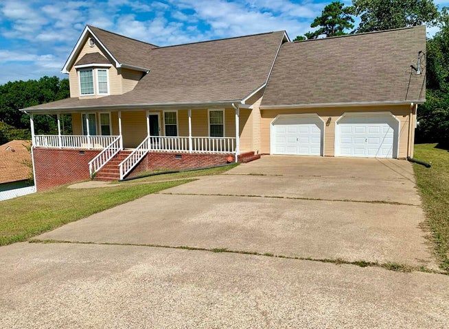Photo - 866 Lee Drive
