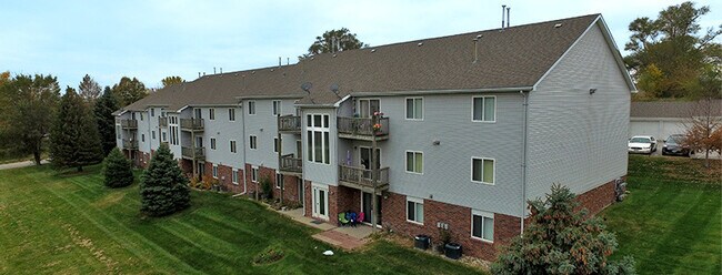 Douglas Apartments - Douglas Apartments