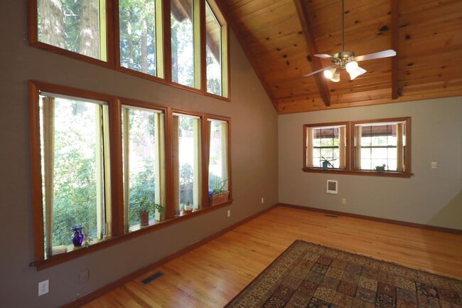 Photo - Spacious Custom Home, Most Utilities Inclu...