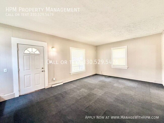 Photo - 2202 Brownlee Ave NE