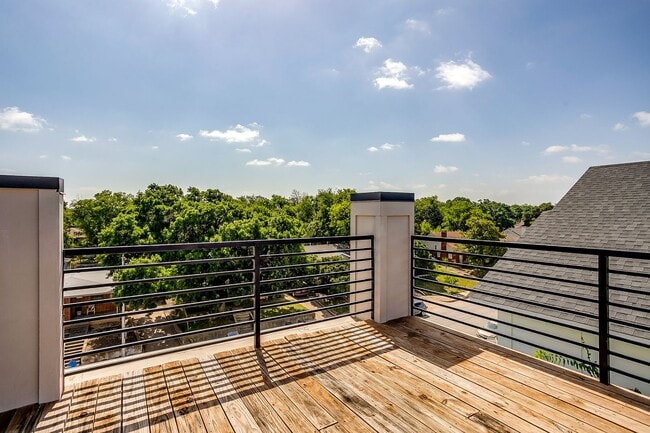 Photo - 2822 Forest Park Blvd Unit 2822 FP-2028
