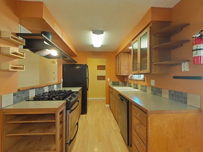 Photo - 3 Bedroom House ~ Centrally Located ~ Pet ...