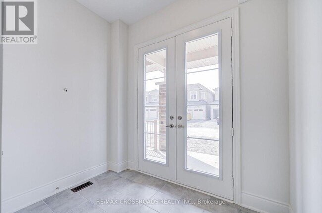 Photo - 86 Big Willow Cres