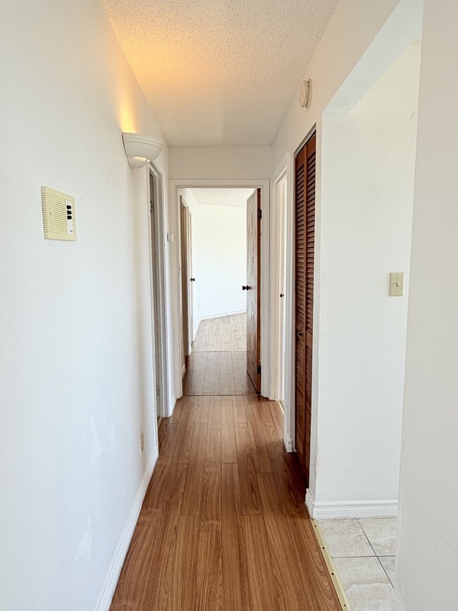 Photo - 10 Pearl St W Unit 204