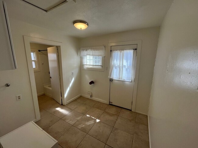 Photo - 360 E Foster Rd Unidad 360 E. Foster Rd.