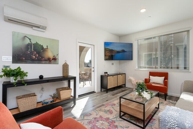 2BR, 2BA - Two Bedroom