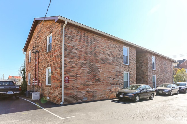 Building Photo - 1808 Edgehill Rental