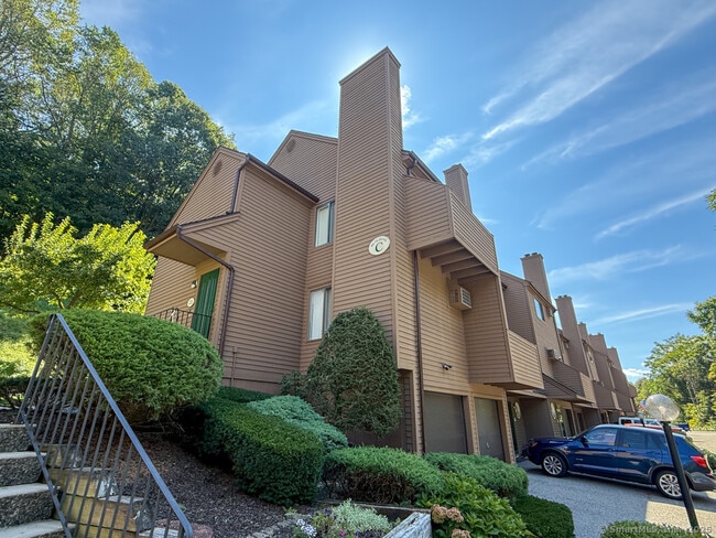 Building Photo - 55 Cross St Unit C9