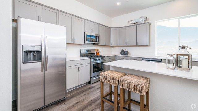 Interior Photo - Summit Ridge Townhomes