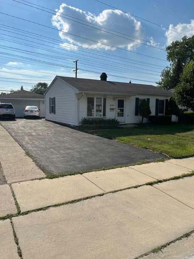 Photo - 446 Montrose Dr