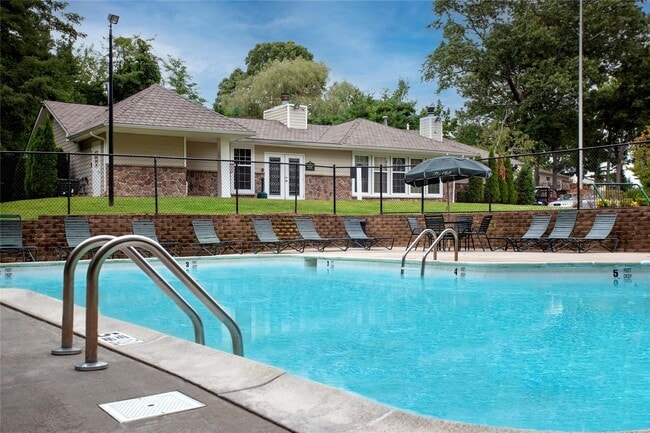Building Photo - 397 Lake Pointe Dr Unit 397 Rental