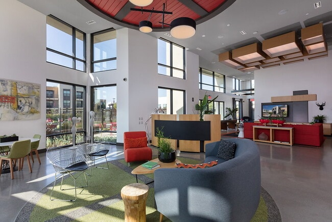 Photo - 777 Hamilton