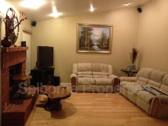 Photo - 6252 Ridgemont Dr