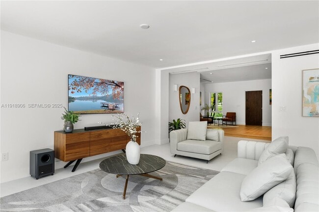 Photo - 45 NE 104th St