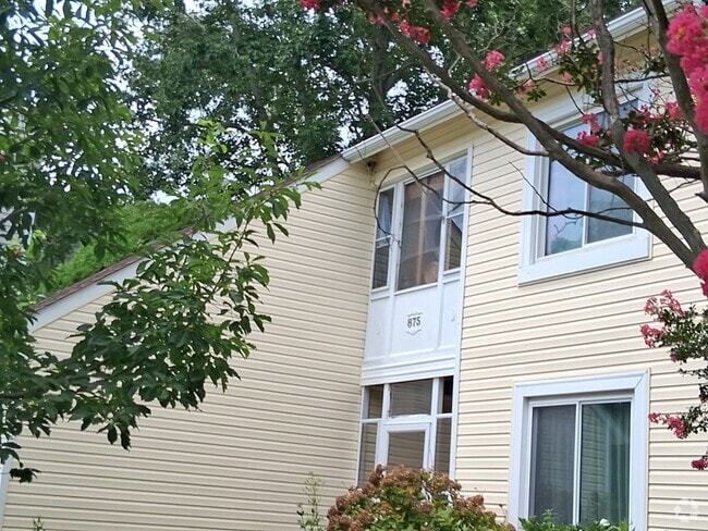 Building Photo - 875 Carew Rd Rental