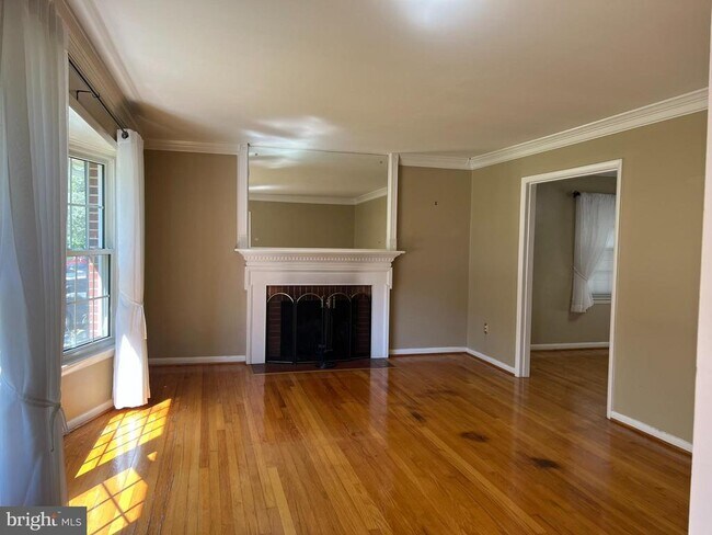 Photo - 8407 W Boulevard Dr