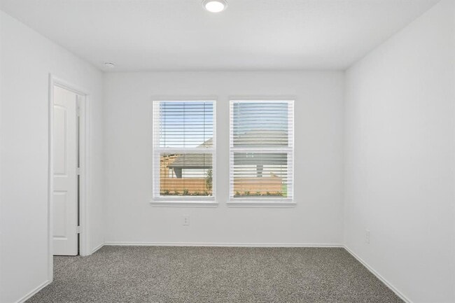 Photo - 4905 Blue Beetle Rdg Dr