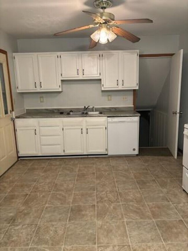 Photo - 12 Riverview Lane Bettendorf, IA 52722 - 4...