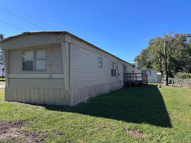 Photo - **RENT TO OWN** 2 bed / 2 bath - Mobile Home in Brooksville, FL Unidad Lot 5-MH