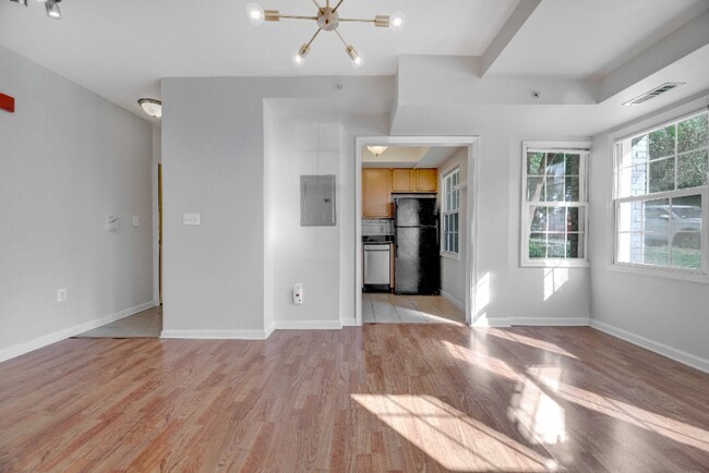 Photo - 700 Jefferson St NW Unit 700 Jefferson St NW