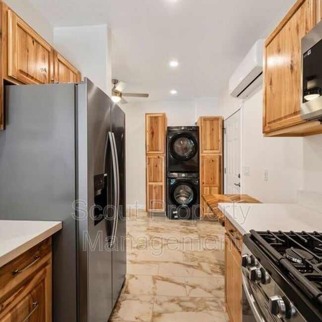 Photo - 4643 Cove St