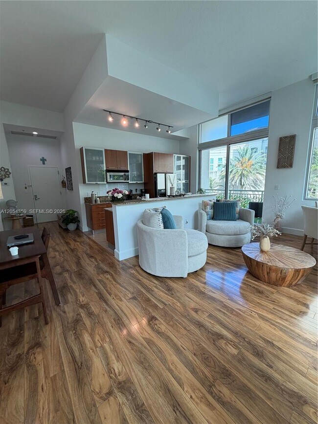 9055 SW 73rd Ct Unidad 310