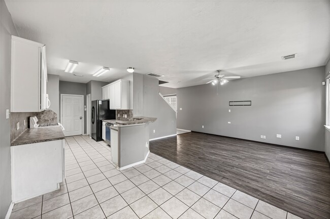 Building Photo - 12427 Oriole Lake Way