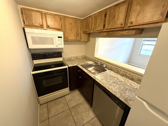 Photo - 7009 Waterside Dr