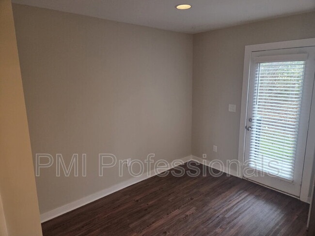 Photo - 608 Hadley Vlg Blvd