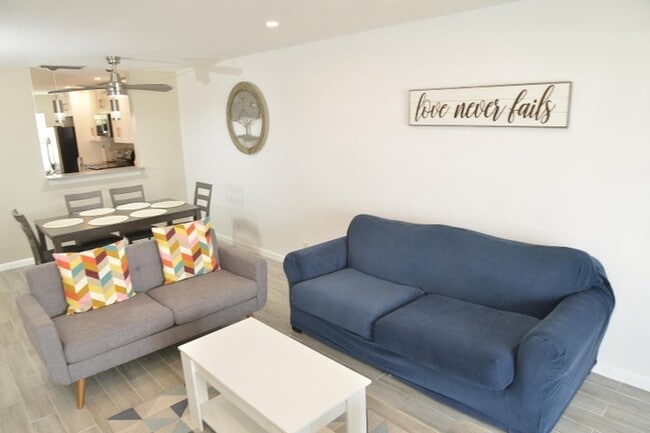 Photo - 5898 Via Delray