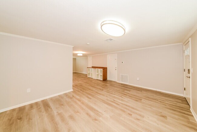 Photo - 5009 Silk Oak Dr