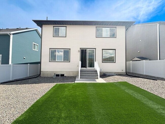 Photo - 414 W Snowberry Dr